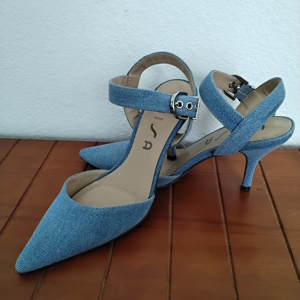 Trendy Light Blue Denim Women's Unisa Ankle Strap Pumps Size 6M